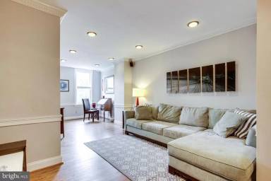 Main picture of 1523 6th St NW