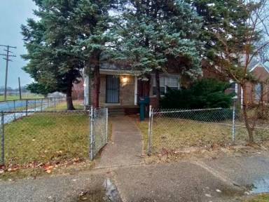 Main picture of 18118 Strasburg St