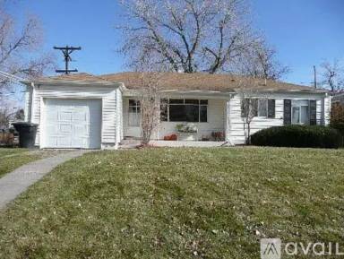Main picture of 2718 S Adams St