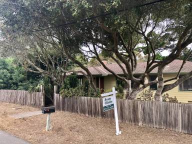 Main picture of 318 Crocker Ave