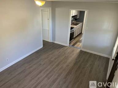 Main picture of 1013 W Chase St