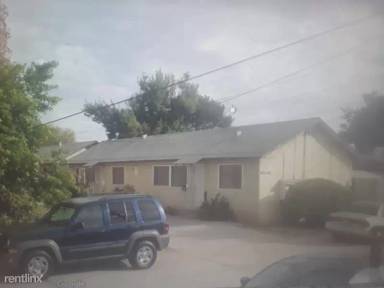 Main picture of 593 S 2nd St