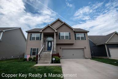 Main picture of 733 Sleek Fox Dr