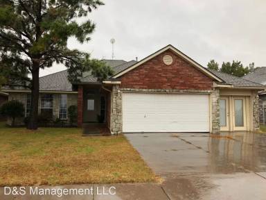 Main picture of 8821 Lilly Ln