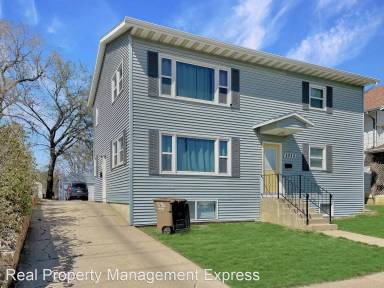 Main picture of 1012 W 8th St