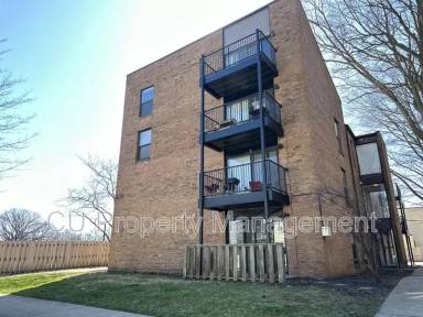 Main picture of 609 W Church St