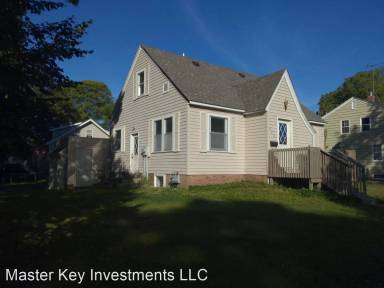 Main picture of 824 6th St SW
