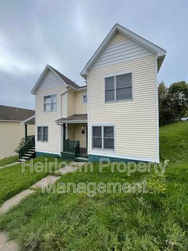 Main picture of 317 N 3rd Ave W