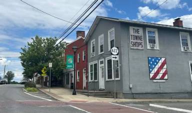 Main picture of 48 Main St