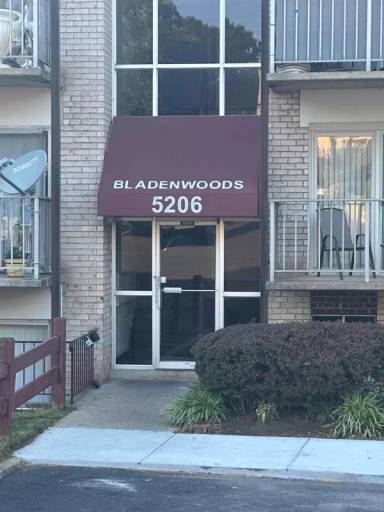 Main picture of 5206 Newton St