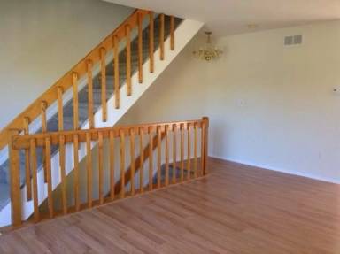 Main picture of 3 Dutch Ln