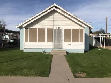 Main picture of 440 E Kimball Ave