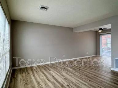 Main picture of 2624 Henderson Ave