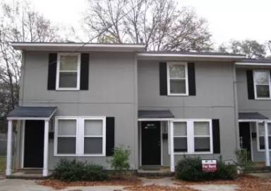 Main picture of 2800 Clark St