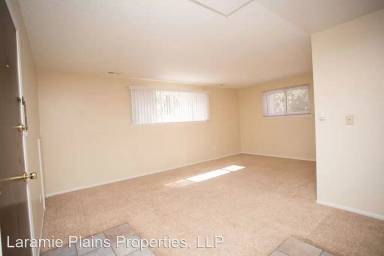 Main picture of 815 E Ivinson Ave