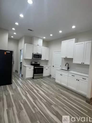 Main picture of 311 W Celestine St