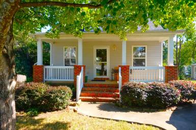 Main picture of 23 Mansell Ct