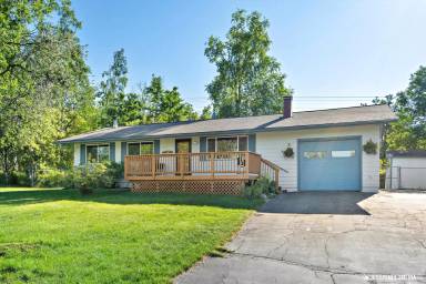 Main picture of 10545 Chatanika Loop