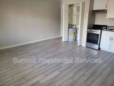 Main picture of 2497 N Park Ave