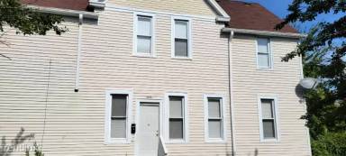 Main picture of 3332 N Richards St