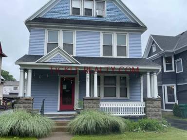 Main picture of 784 University Ave