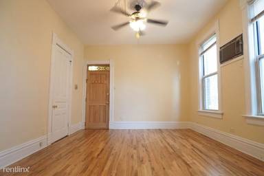 Main picture of 2138 N Sheffield Ave