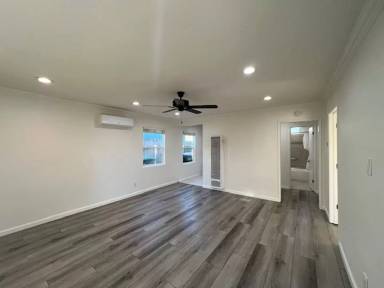 Main picture of 22306 Elaine Ave
