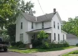 Main picture of 220 Pleasant St
