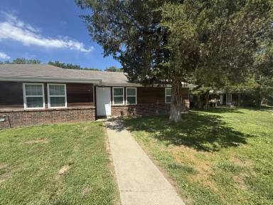 Main picture of 127 SE 235th Rd