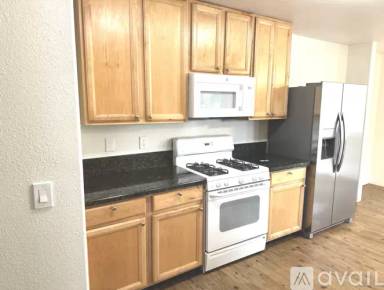 Main picture of 1210 Palomar Ter