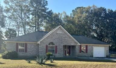 Main picture of 100 McCumber Dr