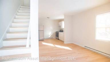 Main picture of 1 Fisher Pl