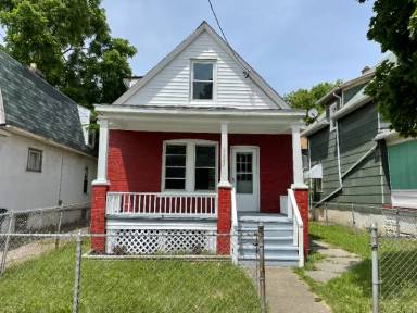 Main picture of 2222 Walnut Ave