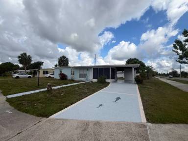 Main picture of 21090 Bersell Ave