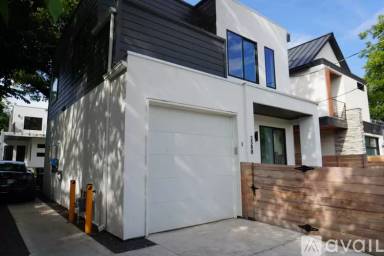 Main picture of 2508 E 4th St