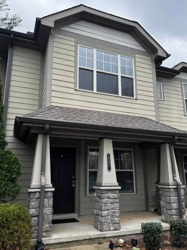 Main picture of 105 4th Ave