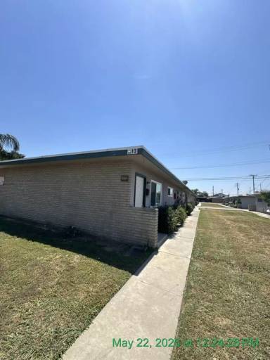 Main picture of 513 E Myrtle Ave