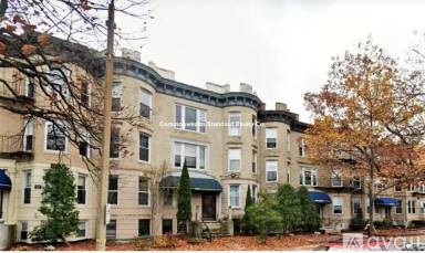 Main picture of 1120 Commonwealth Ave