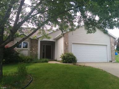Main picture of 18 Fleischman Cir