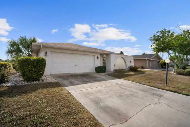 Main picture of 9721 Deerfoot Dr