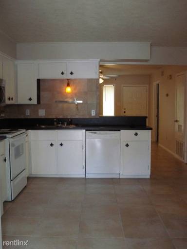 Main picture of 2408 Bosque Dr