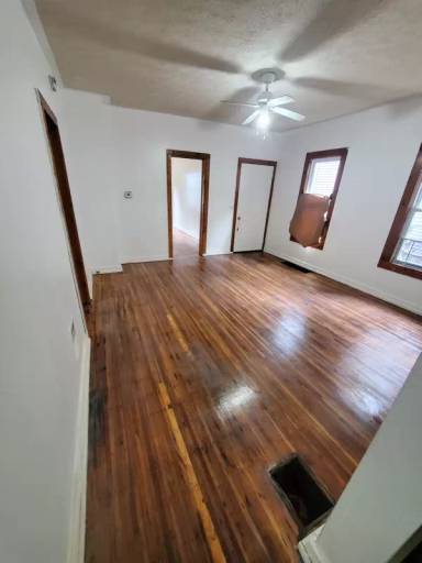 Main picture of 135 6th St