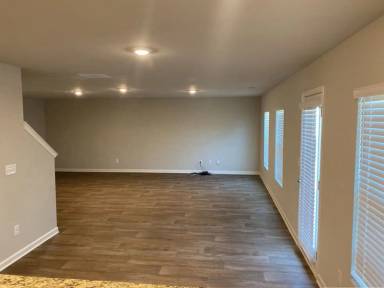 Main picture of 119 River Birch Ln