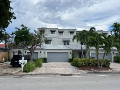 Main picture of 4216 Seagrape Dr