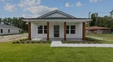 Main picture of 405 NW 5th Pl