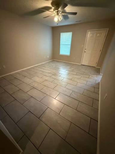 Main picture of 901 S 39th St