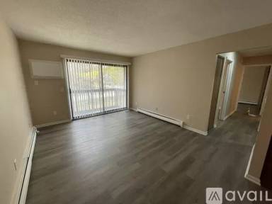 Main picture of 248 Oak St