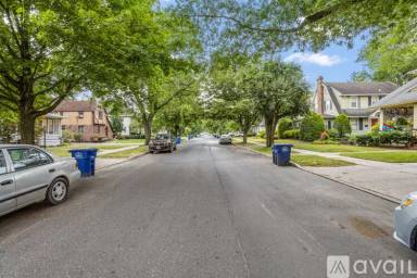Main picture of 624 Thomas Ave