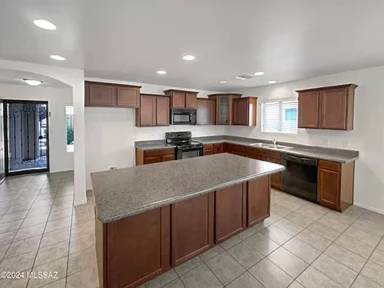 Main picture of 12371 E Calle Riobamba