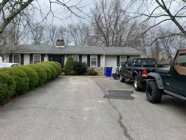 Main picture of 727 Tara Ct